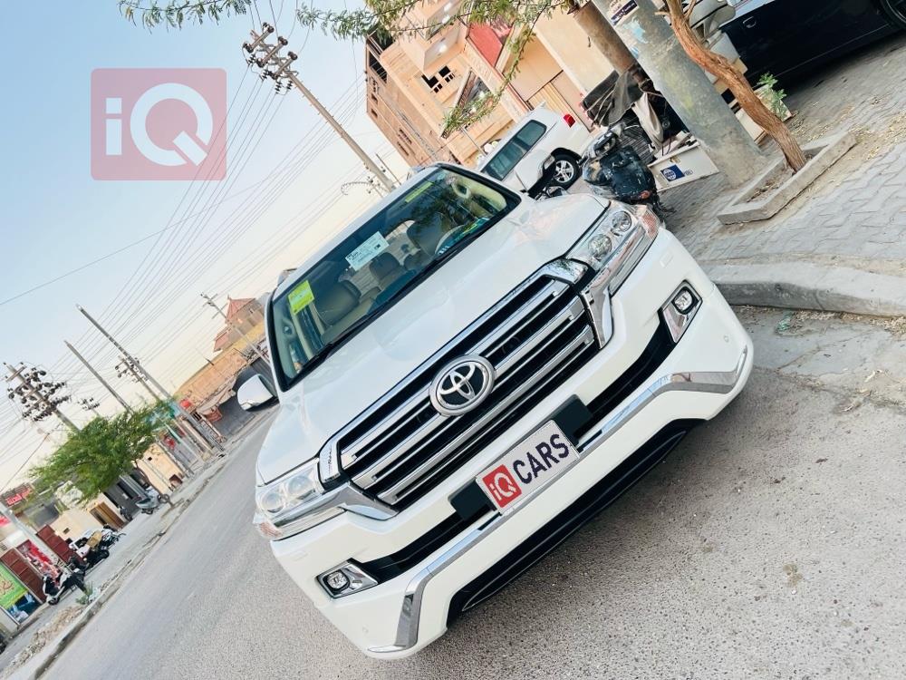 تويوتا لاندكروزر